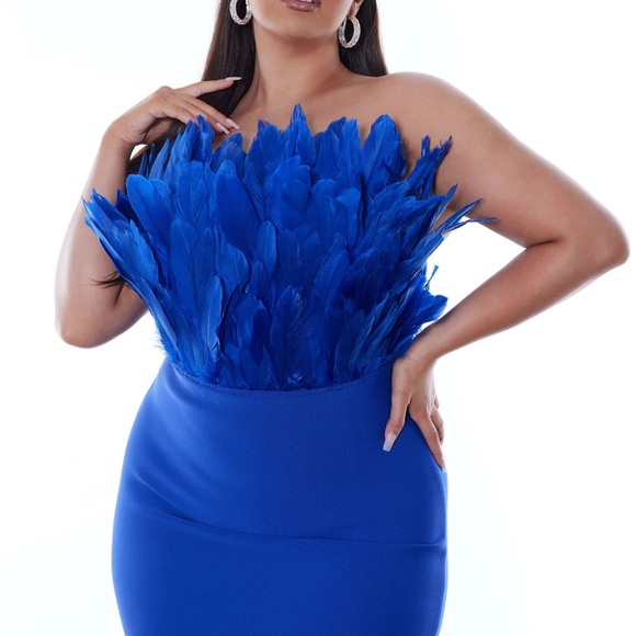 Fashionnova feather bandage dress - Picture 3 of 6